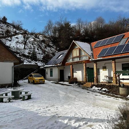 Boroka Vendeghaz Hotel Matrakeresztes Eksteriør billede